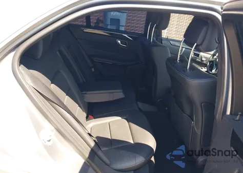 2014 Mercedes-Benz E 350 z USA, uszkodzony, nr VIN WDDHF5KBXEB006497